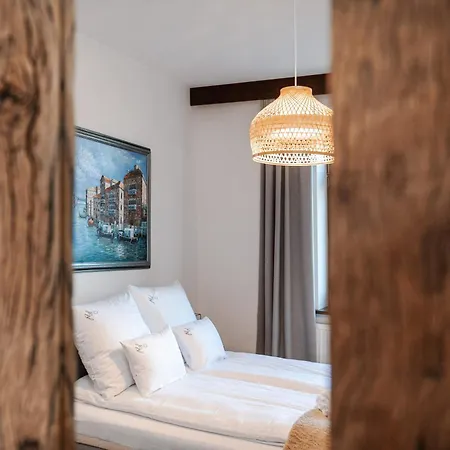 Luvo Centrum زاكوباني